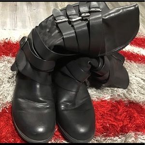 Women’s leather boots
